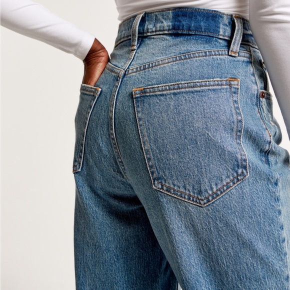 Abercrombie & Fitch The 90s Straight Ultra High Rise - Picture 4 of 13